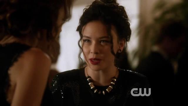 VampireDiariesWorld-dot-org_StarCrossedS01E06-1019.jpg