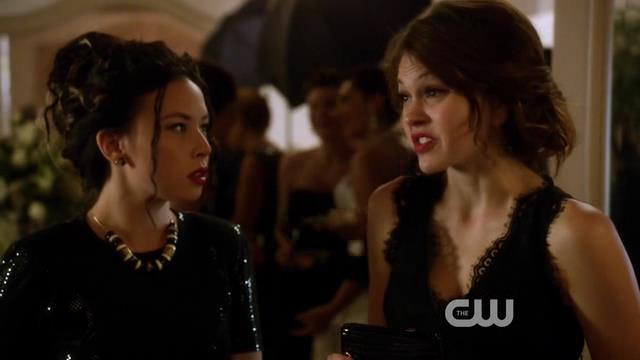 VampireDiariesWorld-dot-org_StarCrossedS01E06-1028.jpg