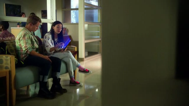 VampireDiariesWorld-dot-org_StarCrossedS01E071579.png