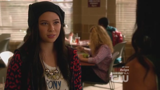 VampireDiariesWorld-dot-org_StarCrossedS01E08-1188.jpg