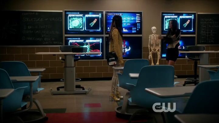 VampireDiariesWorld-dot-org_StarCrossed-S01E10-0417.jpg VampireDiariesWorld-dot-org_StarCrossed-S01E10-0417.jpg