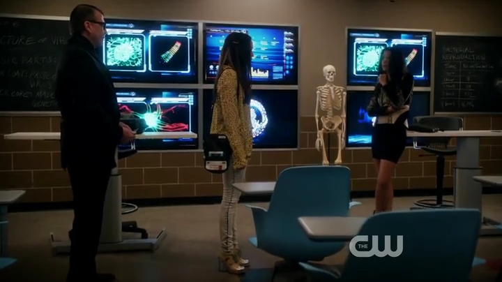 VampireDiariesWorld-dot-org_StarCrossed-S01E10-0430.jpg VampireDiariesWorld-dot-org_StarCrossed-S01E10-0430.jpg