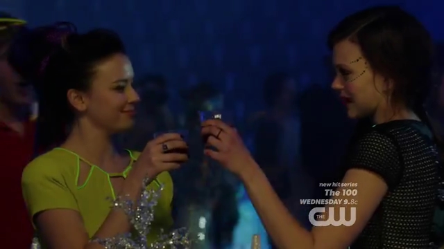 VampireDiariesWorld-dot-org_StarCrossed-S01E11-0519.jpg VampireDiariesWorld-dot-org_StarCrossed-S01E11-0519.jpg