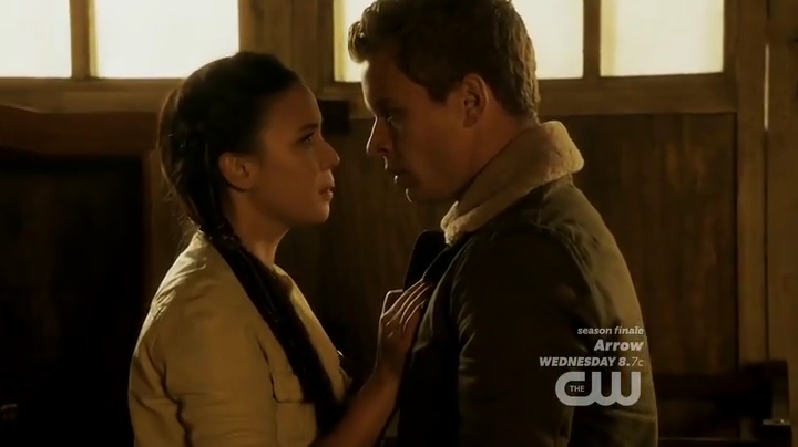 VampireDiariesWorld-dot-org_StarCrossed-S01E13-2022.jpg