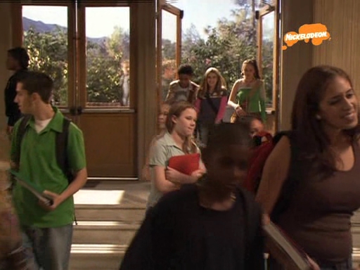 VampireDiariesWorld_dot_nl-UnfabulousS01E01-039.jpg
