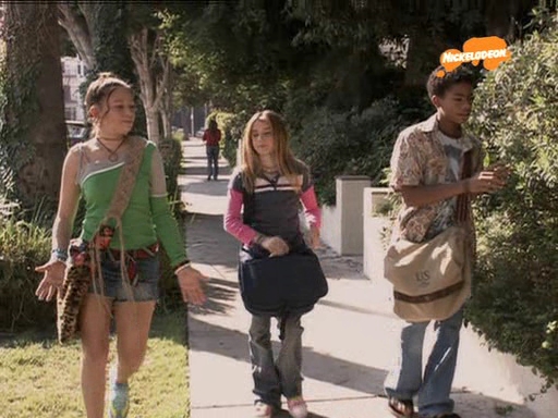 VampireDiariesWorld_dot_nl-UnfabulousS01E01-160.jpg