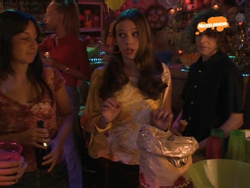 VampireDiariesWorld_dot_nl-UnfabulousS01E01-879.jpg