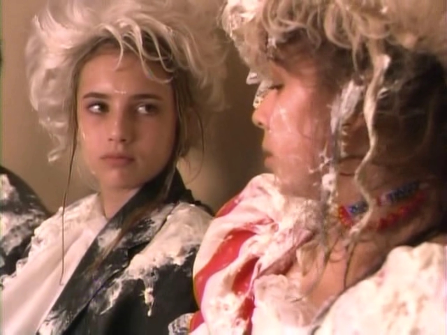VampireDiariesWorld_dot_nl-UnfabulousS01E01-944.jpg
