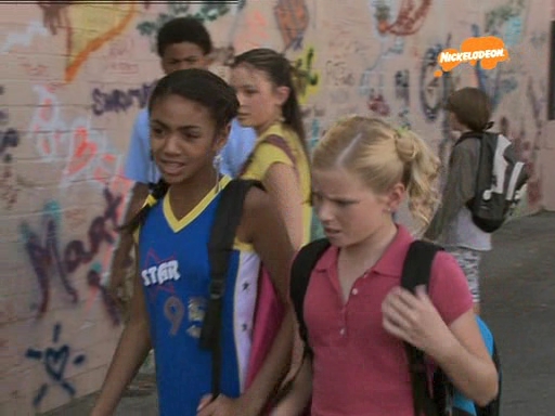 VampireDiariesWorld_dot_nl-UnfabulousS01E05-048.jpg