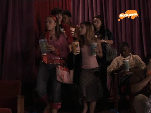 VampireDiariesWorld_dot_nl-UnfabulousS01E09-761.jpg