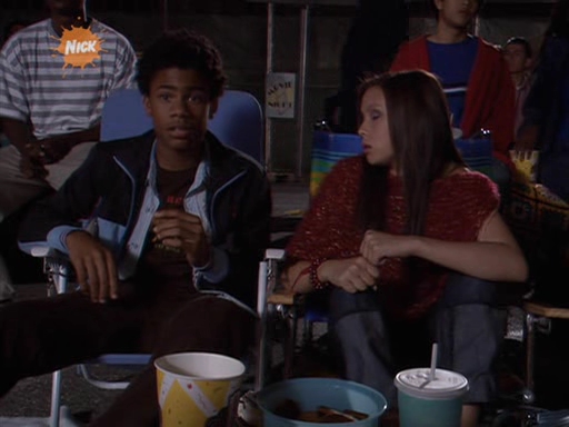 VampireDiariesWorld_dot_nl-UnfabulousS02E02-974.jpg