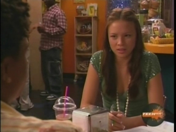 VampireDiariesWorld_dot_nl-UnfabulousS02E12-0298.jpg
