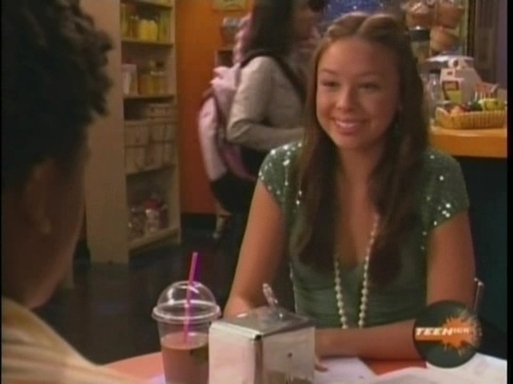 VampireDiariesWorld_dot_nl-UnfabulousS02E12-0331.jpg