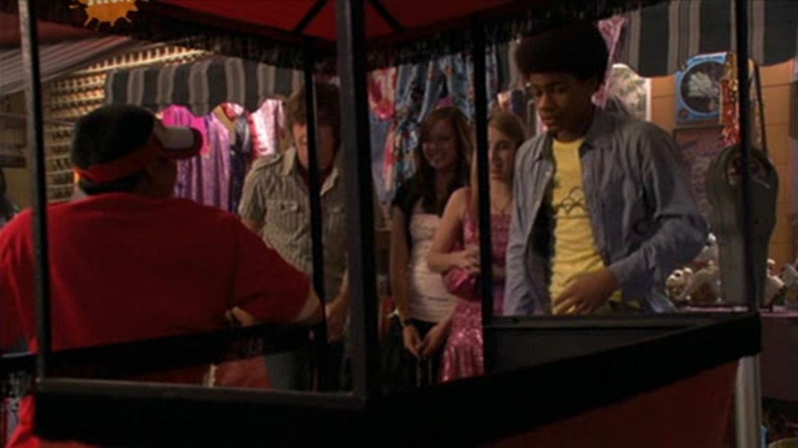 VampireDiariesWorld_dot_nl-UnfabulousS02E140702.jpg
