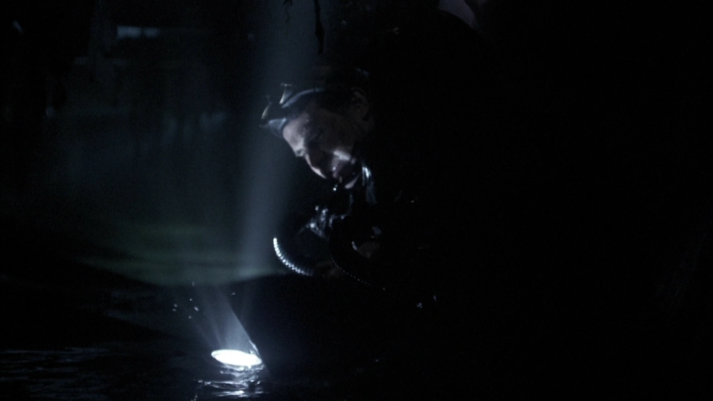 VampireDiariesWorld-dot-org_Below2899.jpg