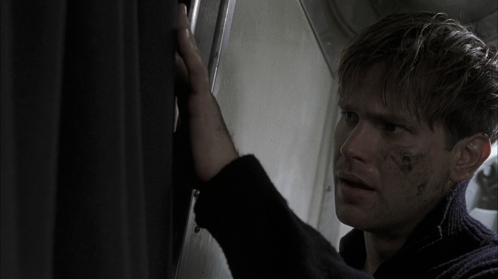 VampireDiariesWorld-dot-org_Below4300.jpg