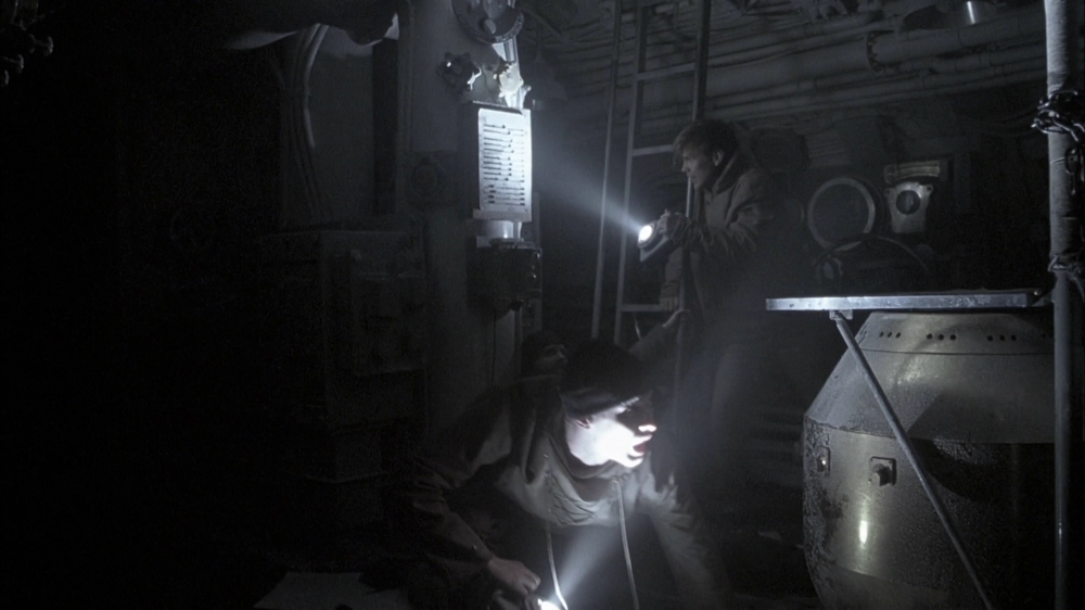 VampireDiariesWorld-dot-org_Below5109.jpg