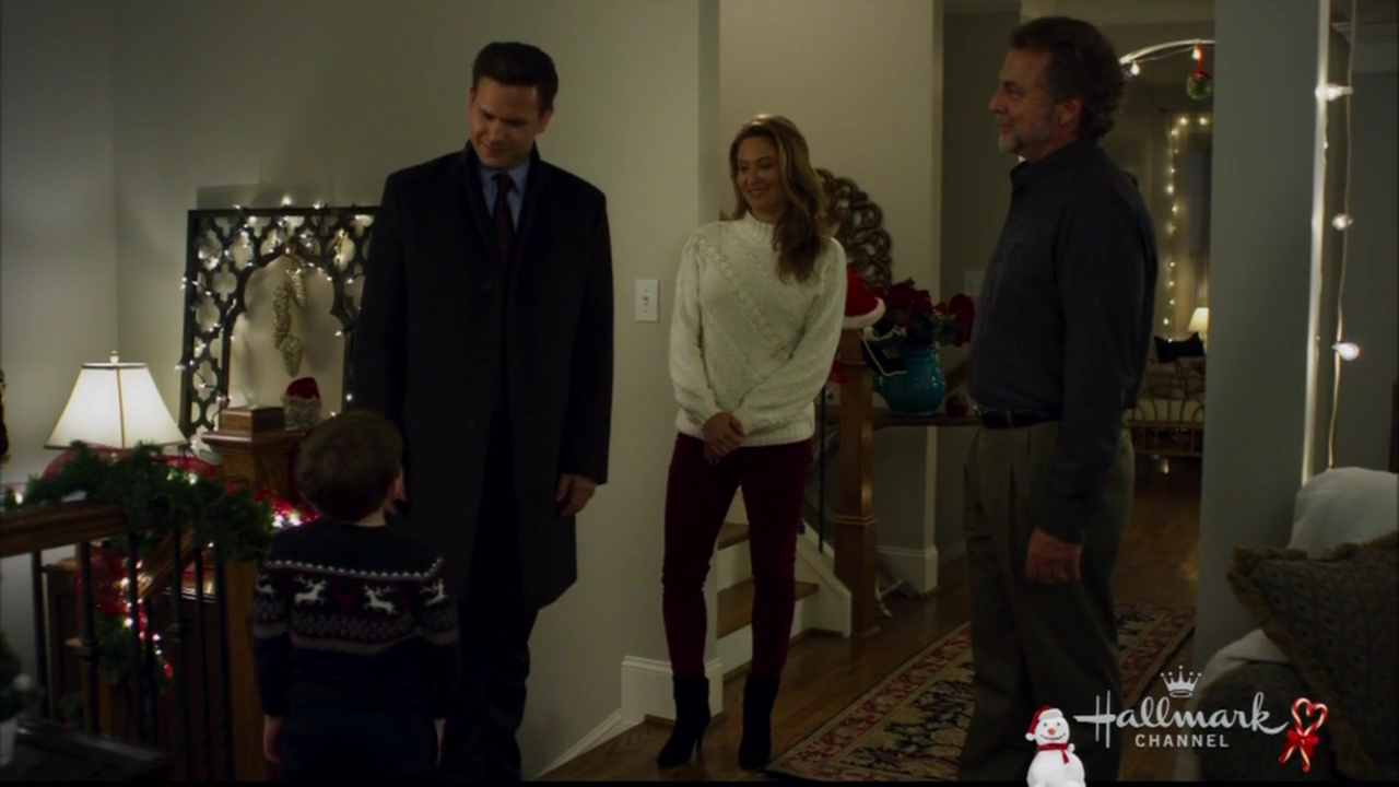 VampireDiariesWorld-dot-nl_ChristmasWishesAndMistletoeKisses05092.jpg