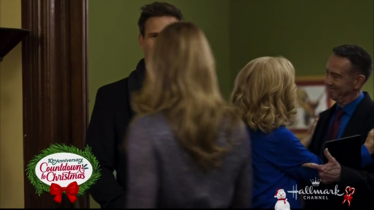 VampireDiariesWorld-dot-nl_ChristmasWishesAndMistletoeKisses05286.jpg