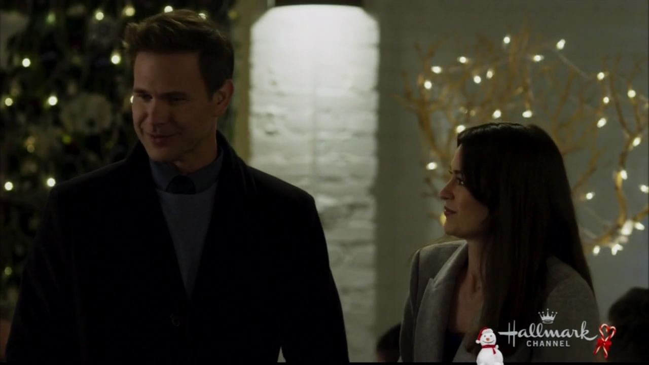 VampireDiariesWorld-dot-nl_ChristmasWishesAndMistletoeKisses06256.jpg
