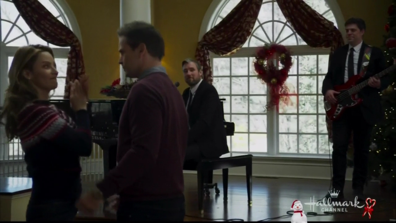 VampireDiariesWorld-dot-nl_ChristmasWishesAndMistletoeKisses06599.jpg