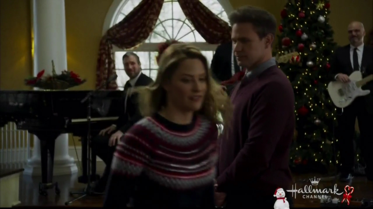 VampireDiariesWorld-dot-nl_ChristmasWishesAndMistletoeKisses06606.jpg