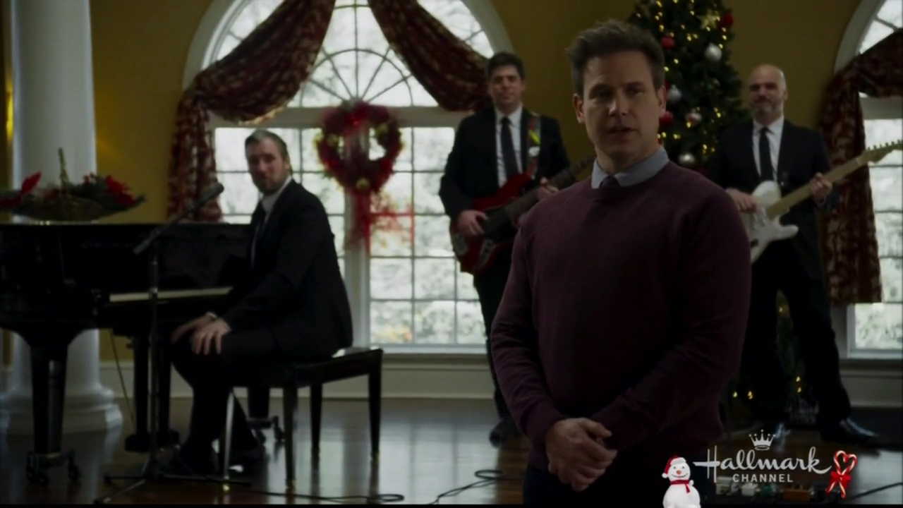 VampireDiariesWorld-dot-nl_ChristmasWishesAndMistletoeKisses06608.jpg