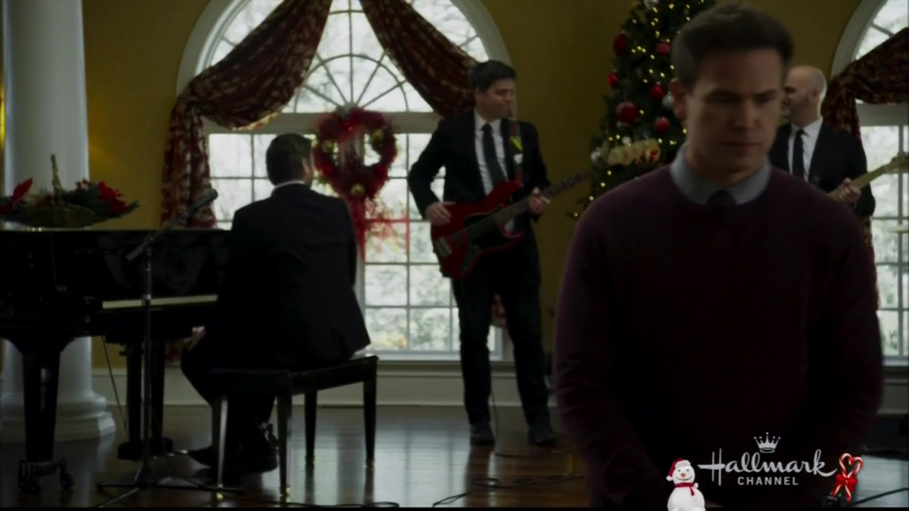 VampireDiariesWorld-dot-nl_ChristmasWishesAndMistletoeKisses06612.jpg
