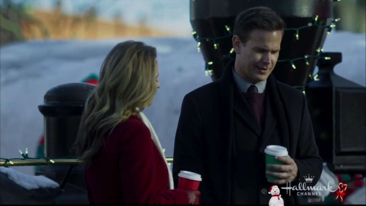 VampireDiariesWorld-dot-nl_ChristmasWishesAndMistletoeKisses06697.jpg