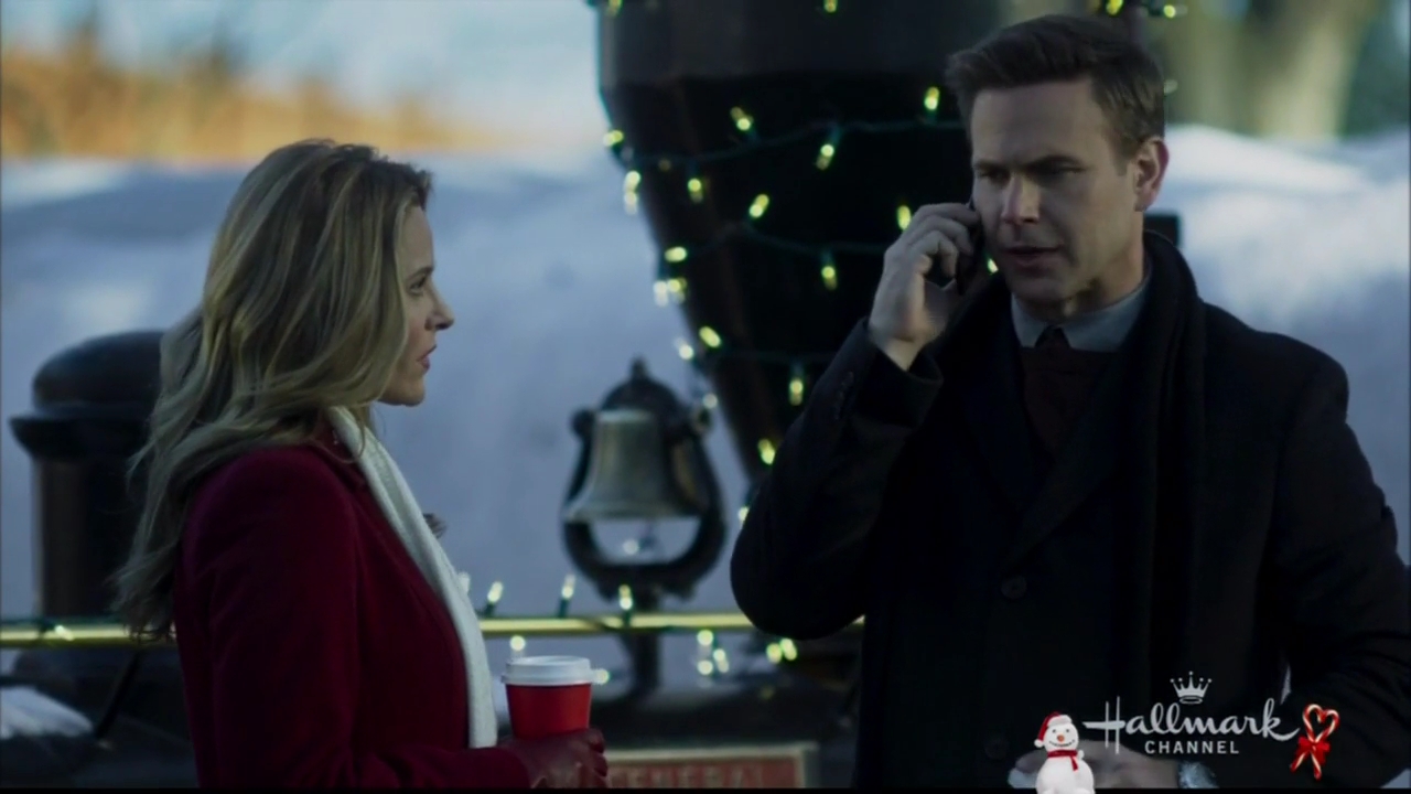 VampireDiariesWorld-dot-nl_ChristmasWishesAndMistletoeKisses06735.jpg