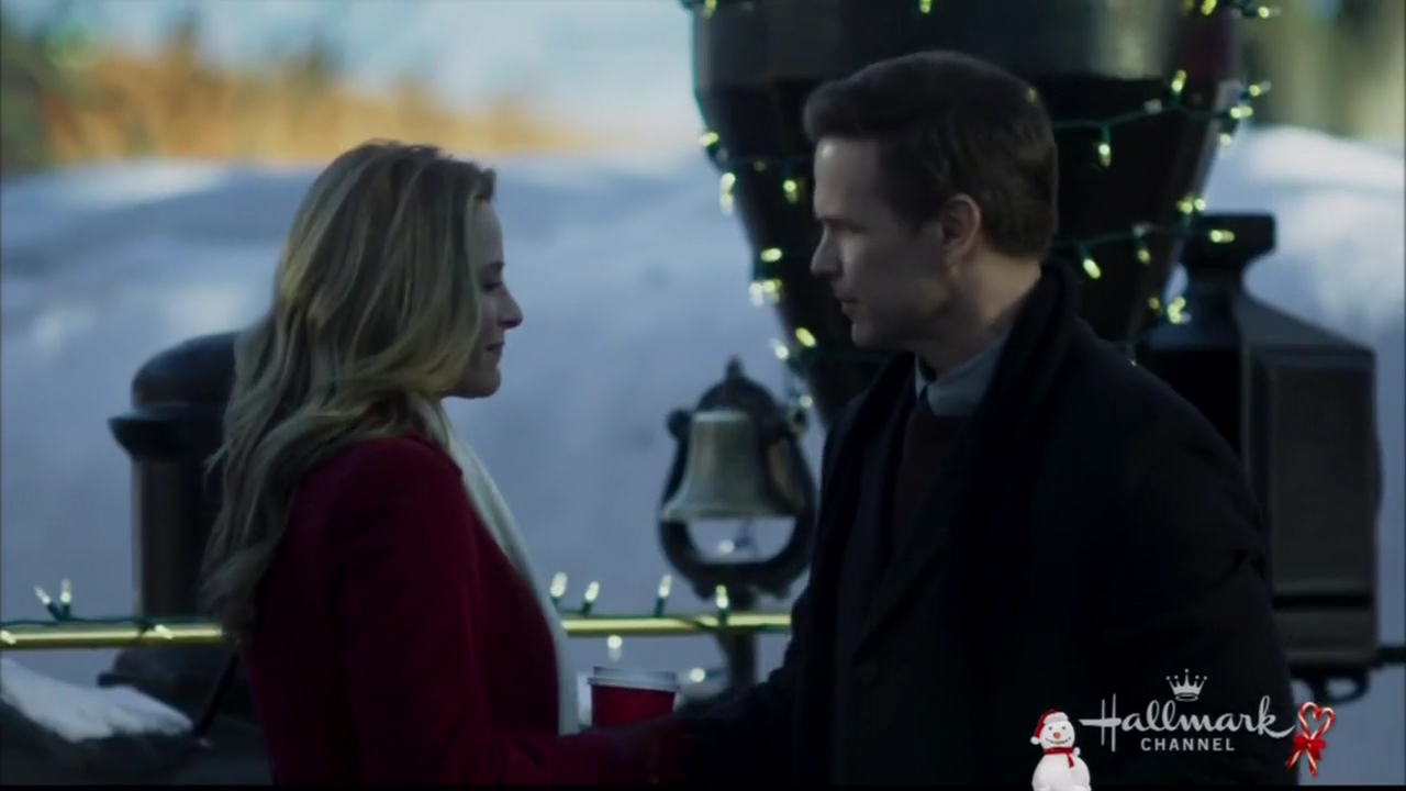 VampireDiariesWorld-dot-nl_ChristmasWishesAndMistletoeKisses06745.jpg