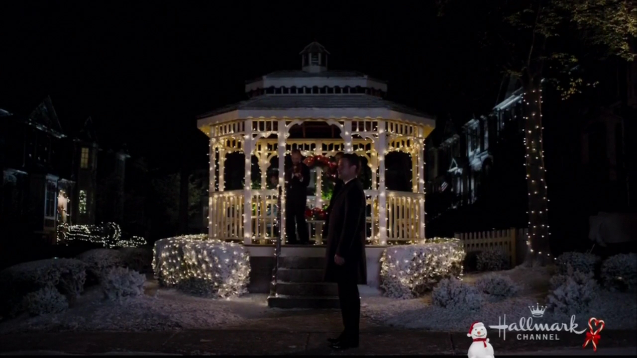 VampireDiariesWorld-dot-nl_ChristmasWishesAndMistletoeKisses07913.jpg