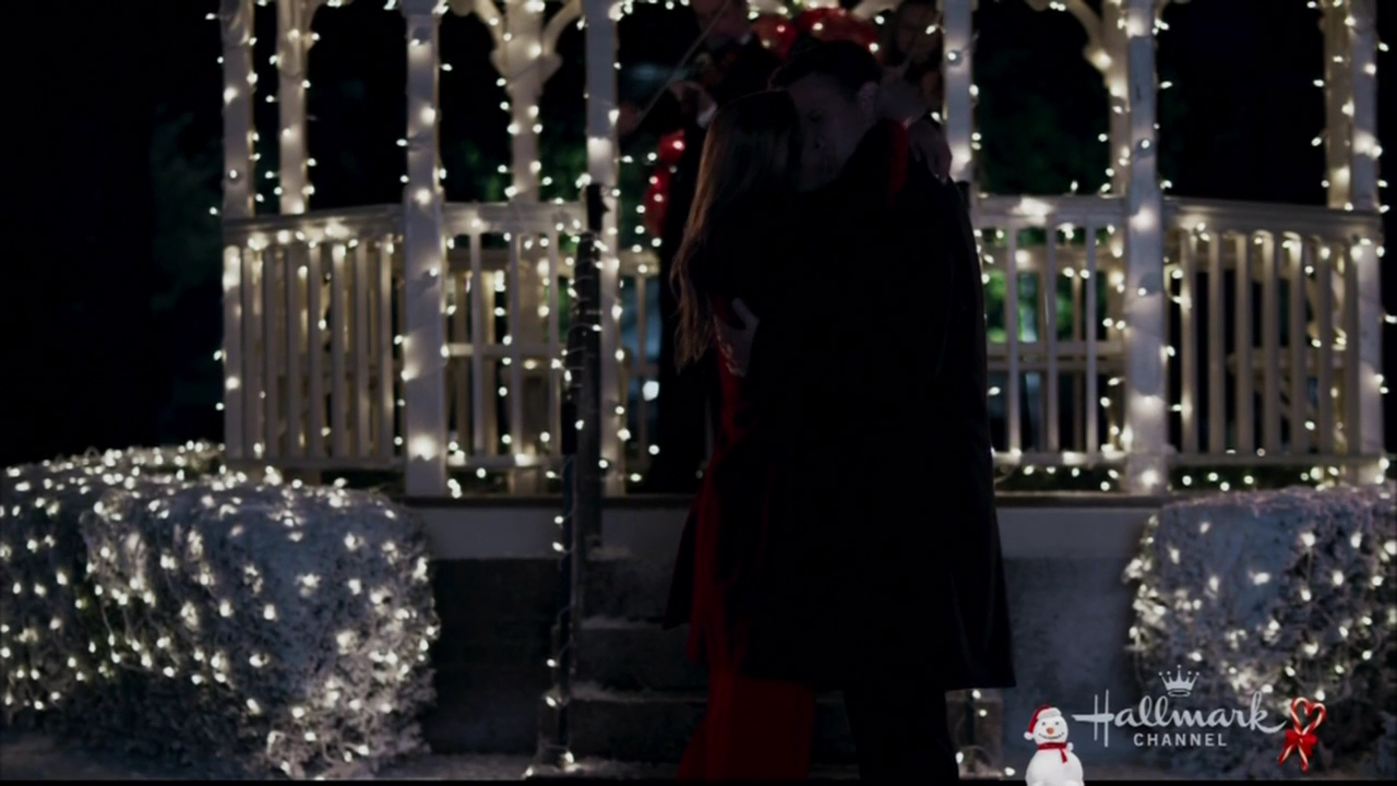VampireDiariesWorld-dot-nl_ChristmasWishesAndMistletoeKisses07999.jpg