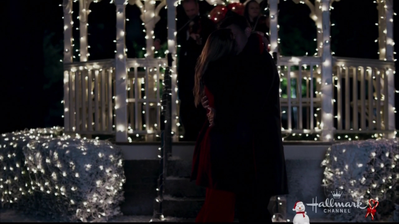 VampireDiariesWorld-dot-nl_ChristmasWishesAndMistletoeKisses08001.jpg