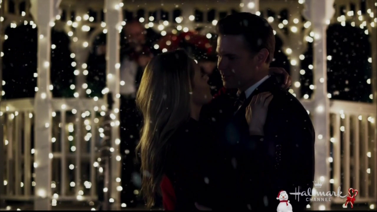 VampireDiariesWorld-dot-nl_ChristmasWishesAndMistletoeKisses08015.jpg