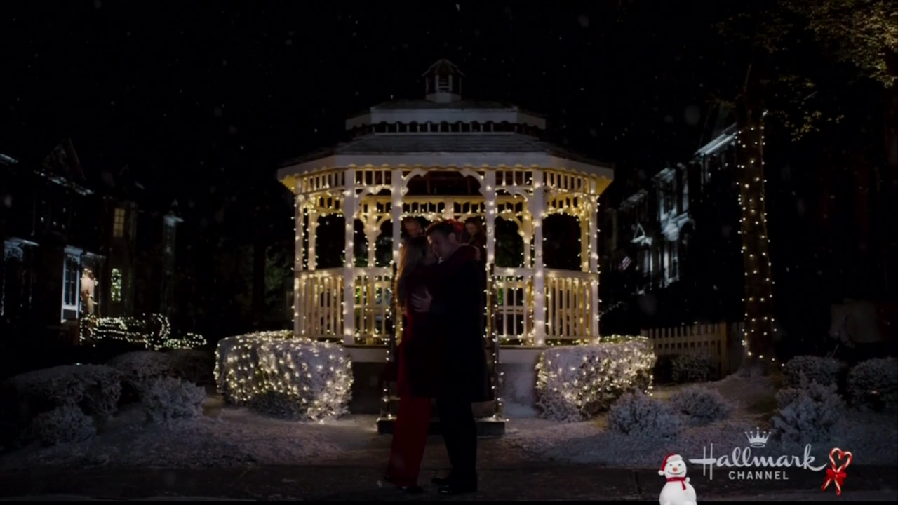 VampireDiariesWorld-dot-nl_ChristmasWishesAndMistletoeKisses08023.jpg