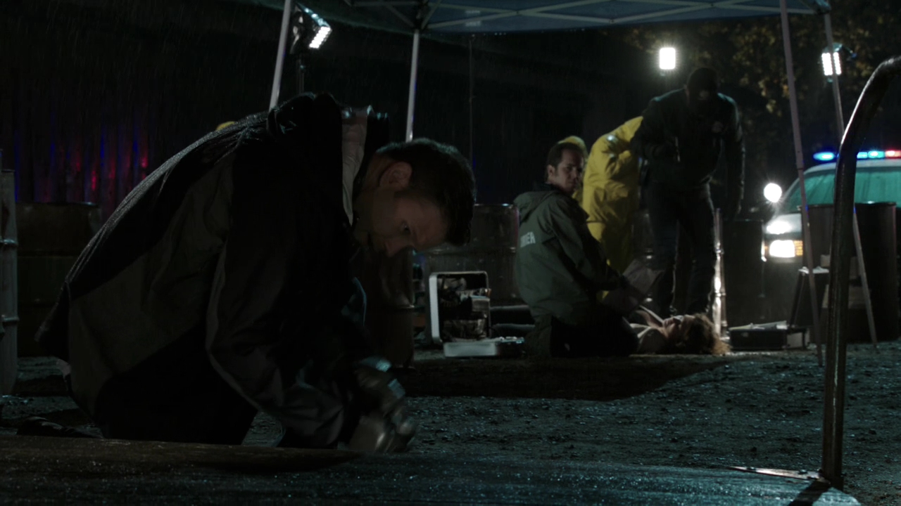 VampireDiariesWorld-dot-org_CSI-14x13-1053.jpg