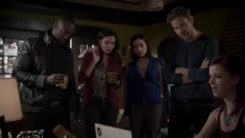 VampireDiariesWorld-dot-org_Cult1x040798.jpg