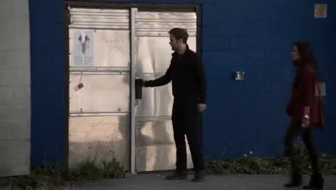 VampireDiariesWorld-dot-org_Cult1x041134.jpg
