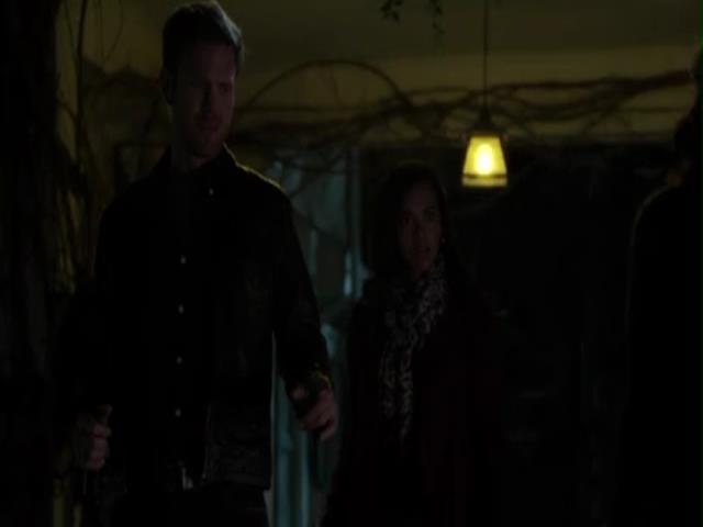 VampireDiariesWorld-dot-org_Cult-S01E07-1819.jpg