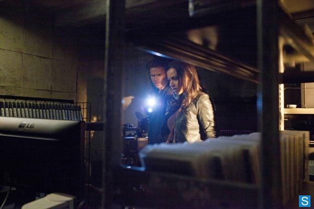 1x08-002.jpg