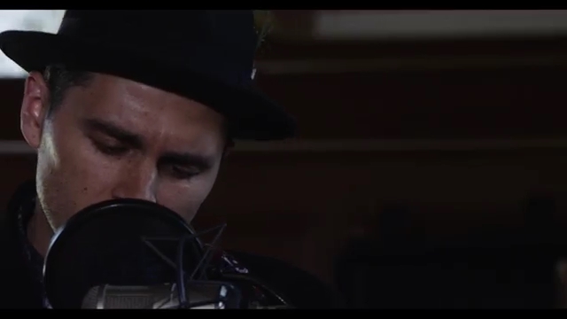 VampireDiariesWorld-dot-nl_BloodyNose-TheHudsonSessions0101.jpg
