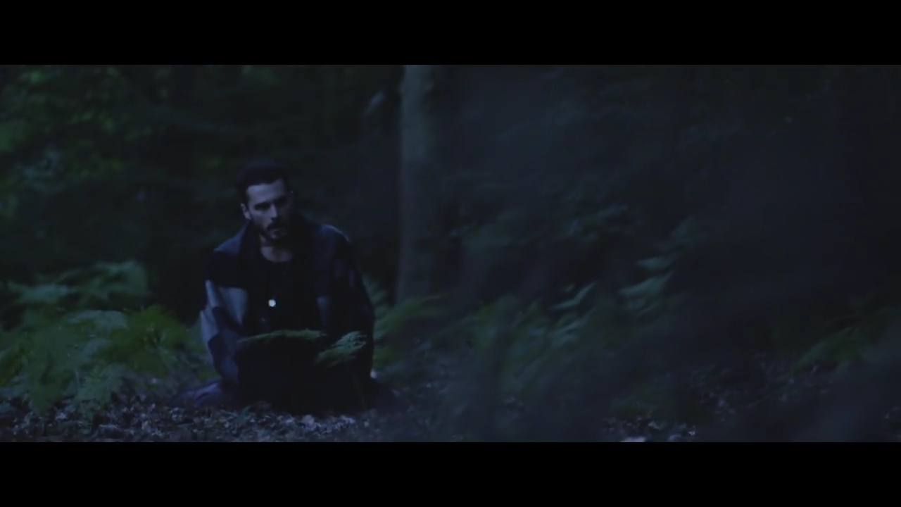 VampireDiariesWorld-dot-nl_MichaelMalarkey-UncomfortablyNumb0022.jpg