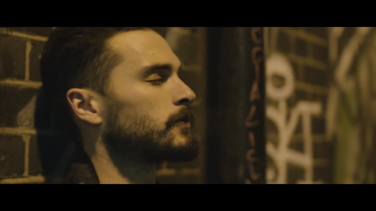 VampireDiariesWorld-dot-nl_MichaelMalarkey-UncomfortablyNumb0115.jpg