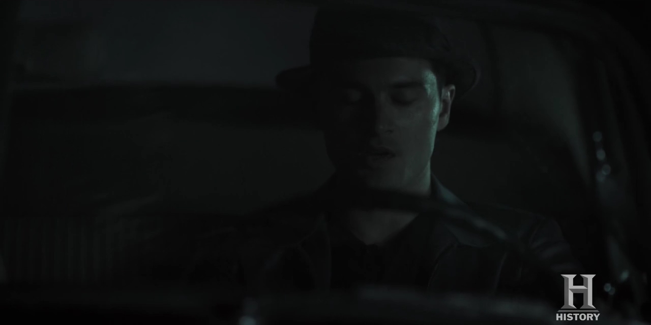 VampireDiariesWorld-dot-nl_ProjectBlueBook2x02-1968.jpg