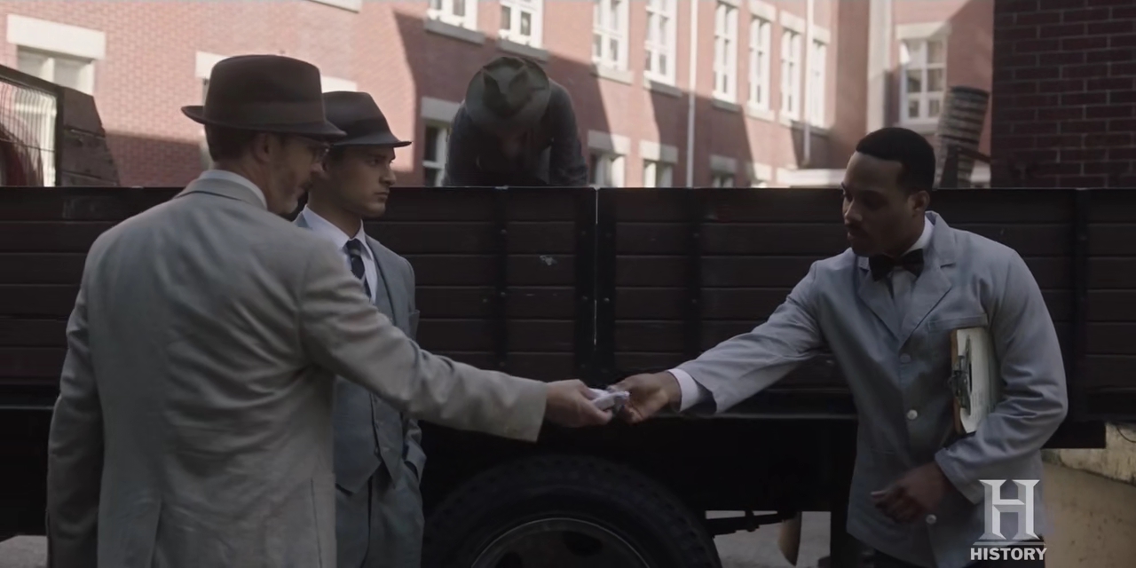VampireDiariesWorld-dot-nl-ProjectBlueBook2x04-1783.jpg