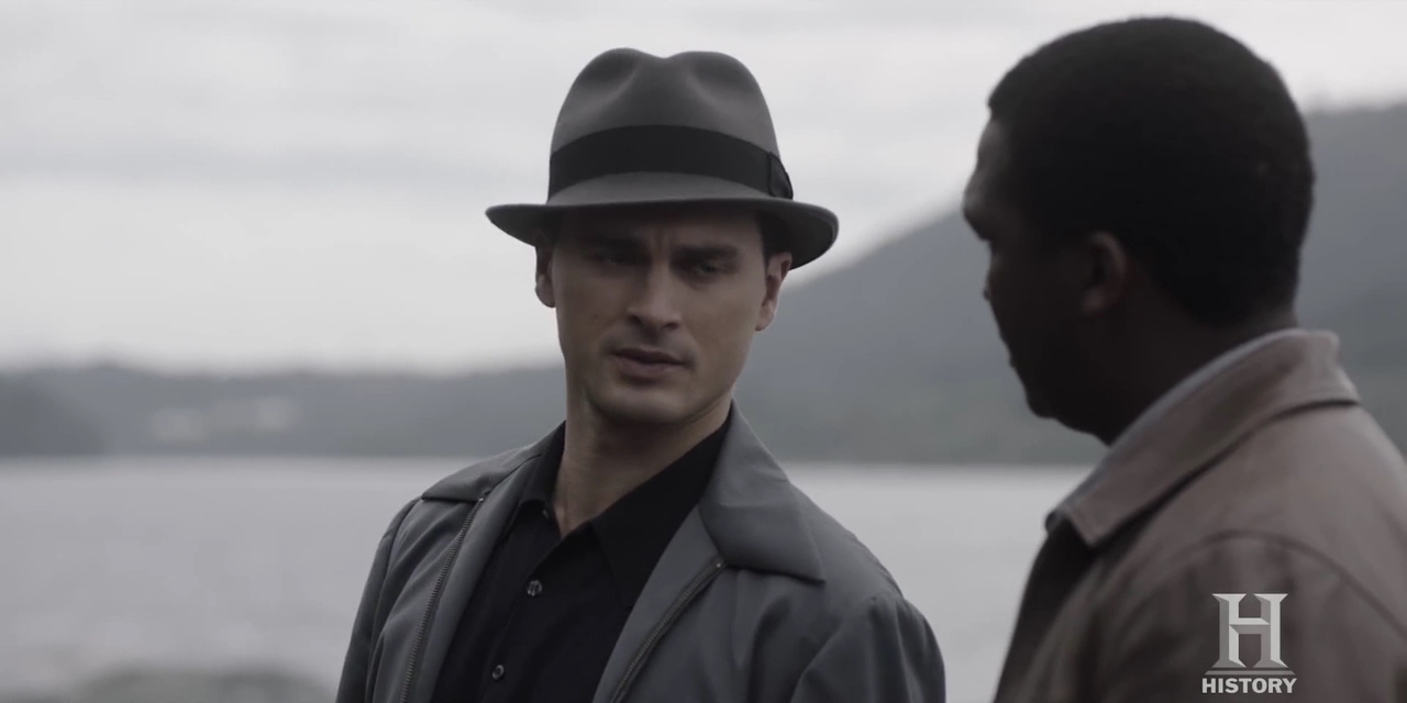VampireDiariesWorld-dot-nl-ProjectBlueBook2x05-1991.jpg