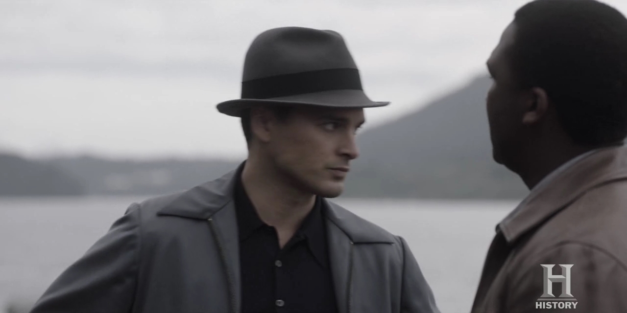 VampireDiariesWorld-dot-nl-ProjectBlueBook2x05-1995.jpg