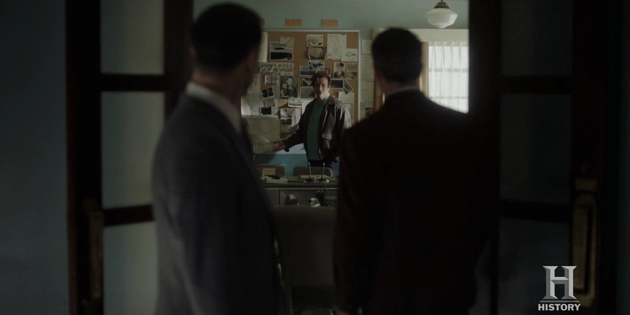 VampireDiariesWorld-dot-nl-ProjectBlueBook2x06-0443.jpg