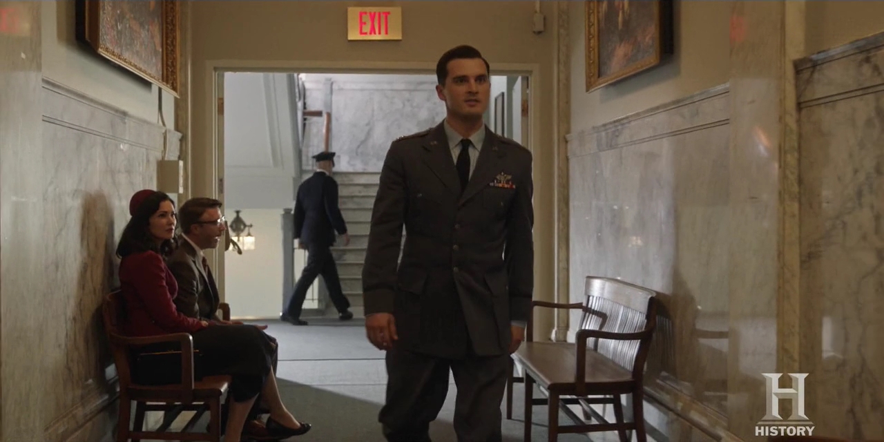 VampireDiariesWorld-dot-nl-ProjectBlueBook2x06-1977.jpg